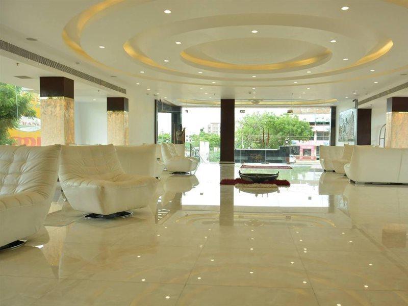 Hotel Palmyra Grand Suite - Tirunelveli Exteriör bild