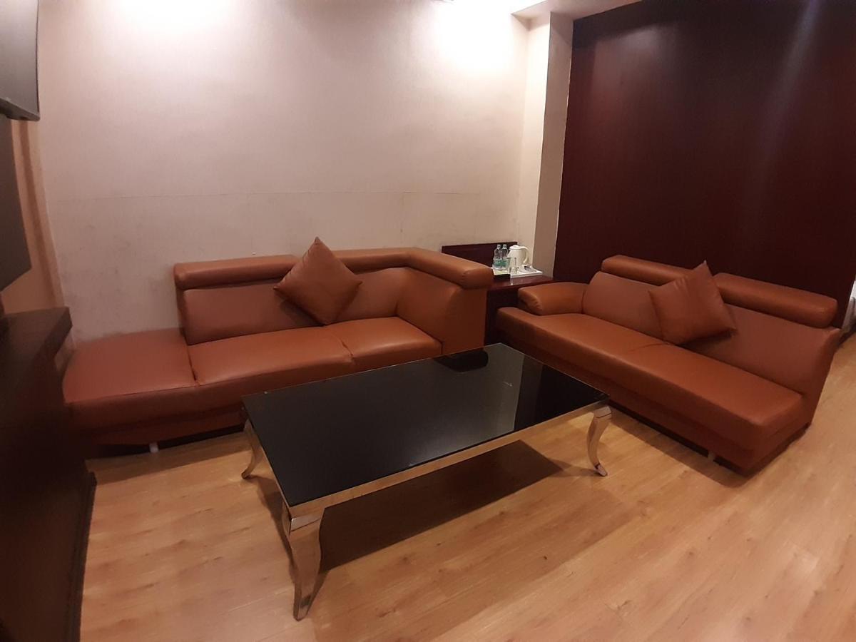 Hotel Palmyra Grand Suite - Tirunelveli Exteriör bild
