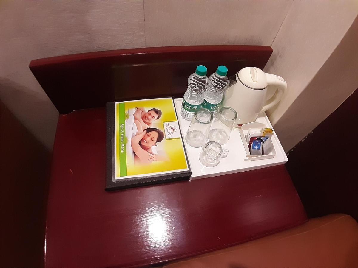 Hotel Palmyra Grand Suite - Tirunelveli Exteriör bild