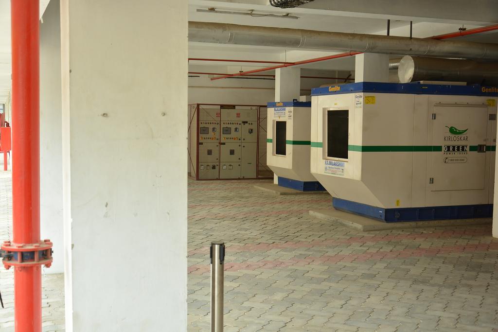 Hotel Palmyra Grand Suite - Tirunelveli Exteriör bild