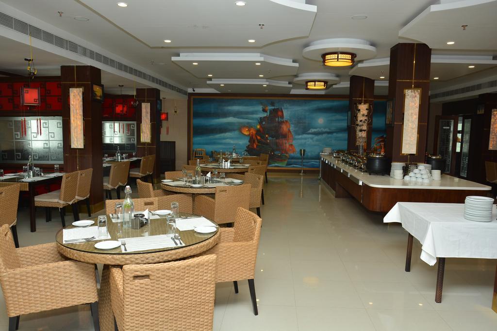 Hotel Palmyra Grand Suite - Tirunelveli Exteriör bild