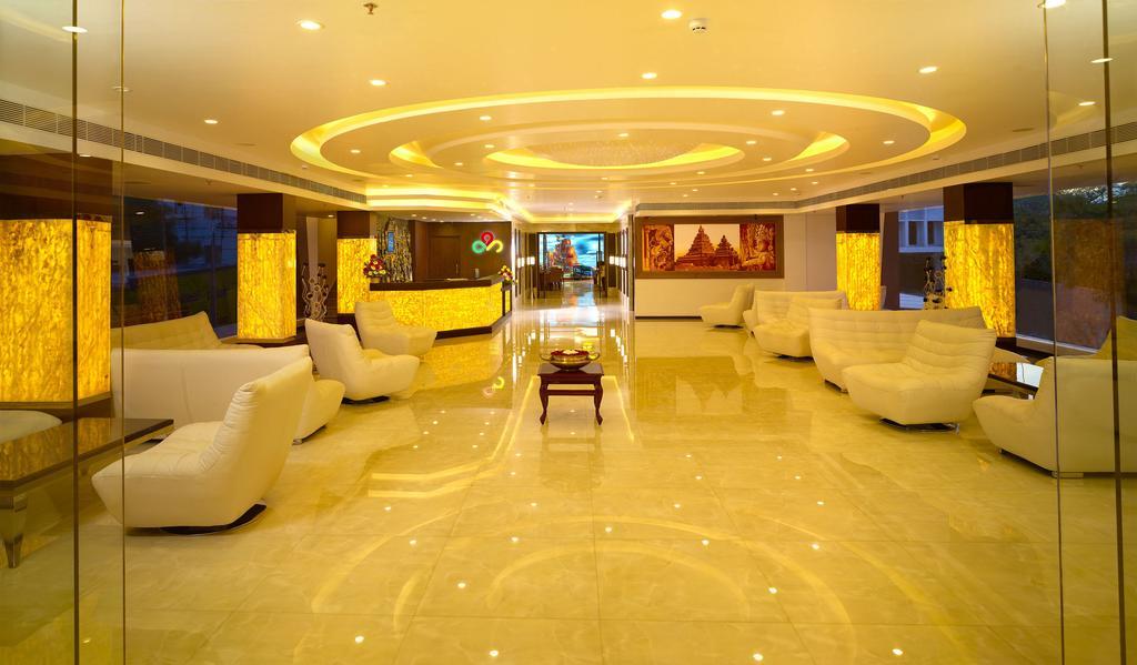 Hotel Palmyra Grand Suite - Tirunelveli Exteriör bild